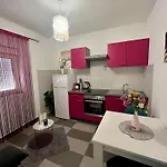 Buzolic 2 Hvar Apartman *
