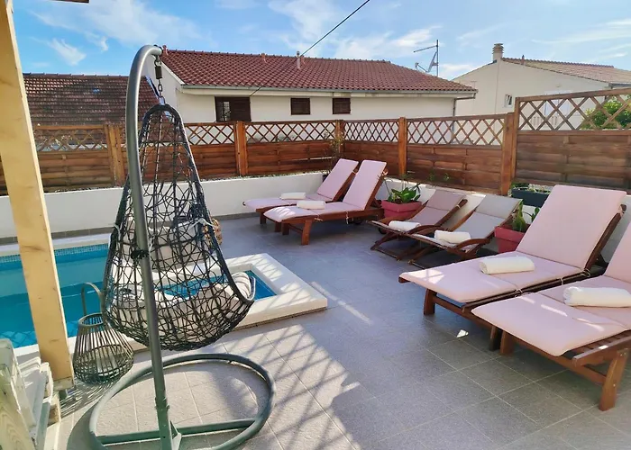 Buzolic 2 Hvar Apartamento *