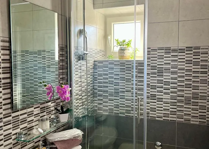 Buzolic 2 Hvar * Hvar Town