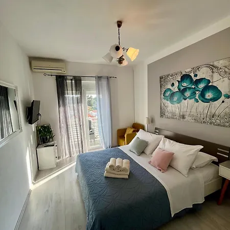 Buzolic 2 Hvar هفار