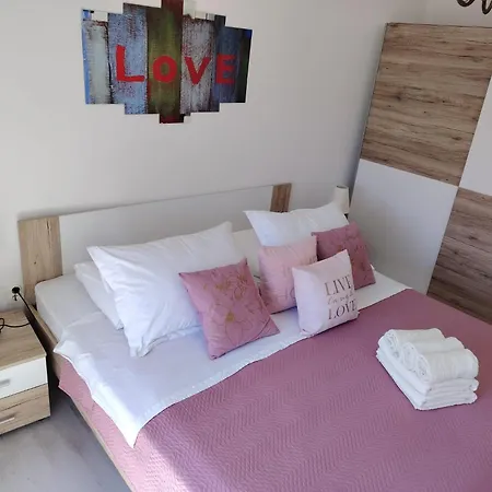 Buzolic 2 Hvar Apartament