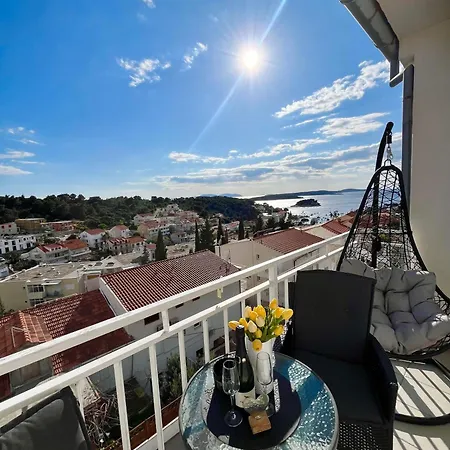 Buzolic 2 Hvar Hvar Town