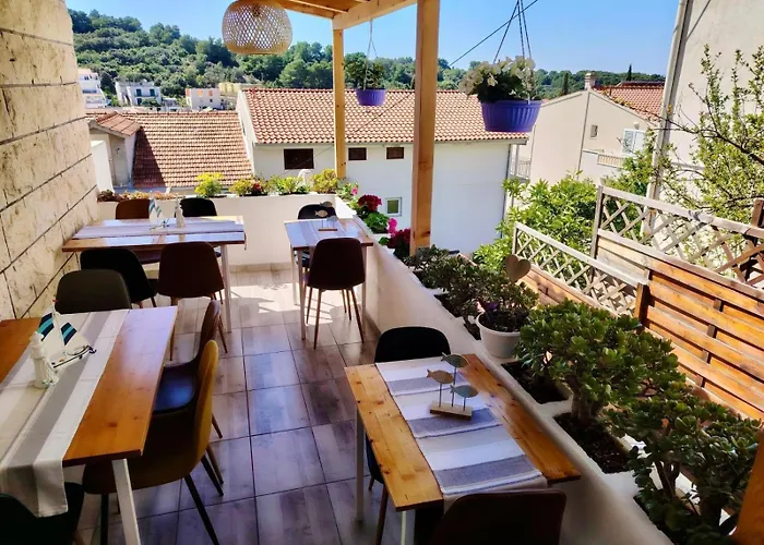 Buzolic 2 Hvar Apartment Hvar Town