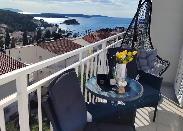 Buzolic 2 Hvar Apartment Hvar Town